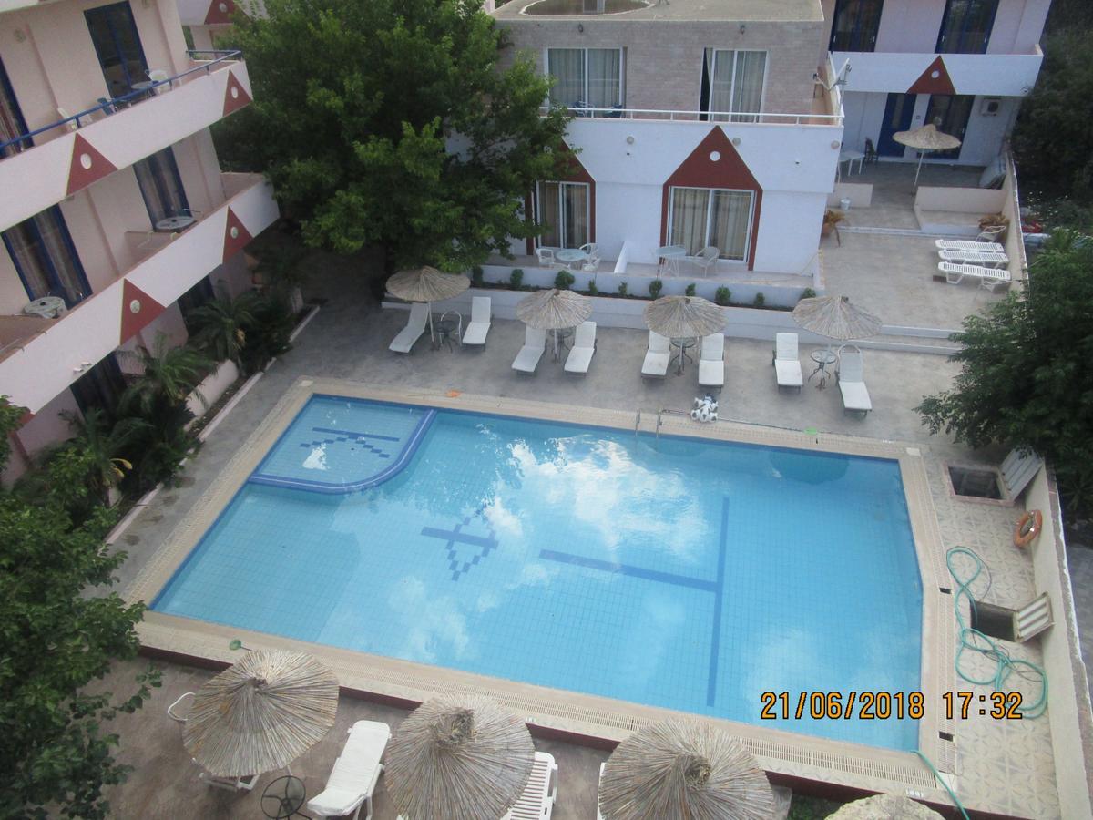 Saint Konstantin Beach Apartments Stegna Esterno foto